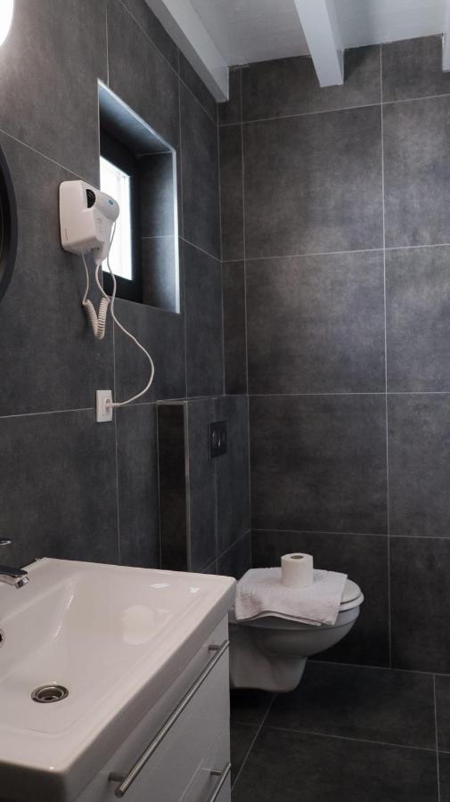 Villa Wild Rooms Jiet Экстерьер фото
