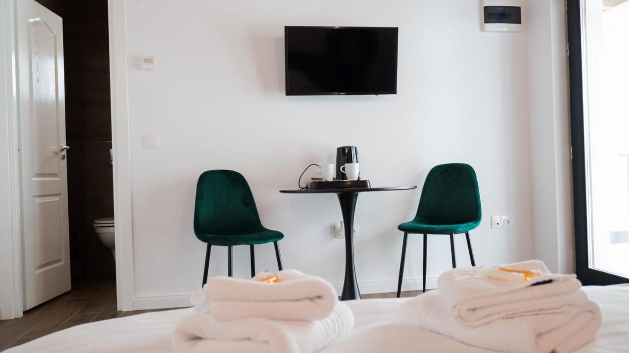 Villa Wild Rooms Jiet Экстерьер фото